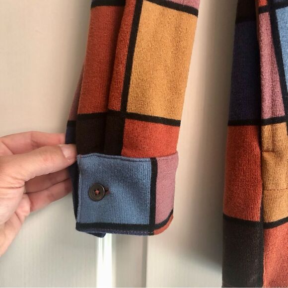 D & Co Women’s Retro Looking Stretch Long Sleeve Button Up Blouse with Pockets - Picture 4 of 12